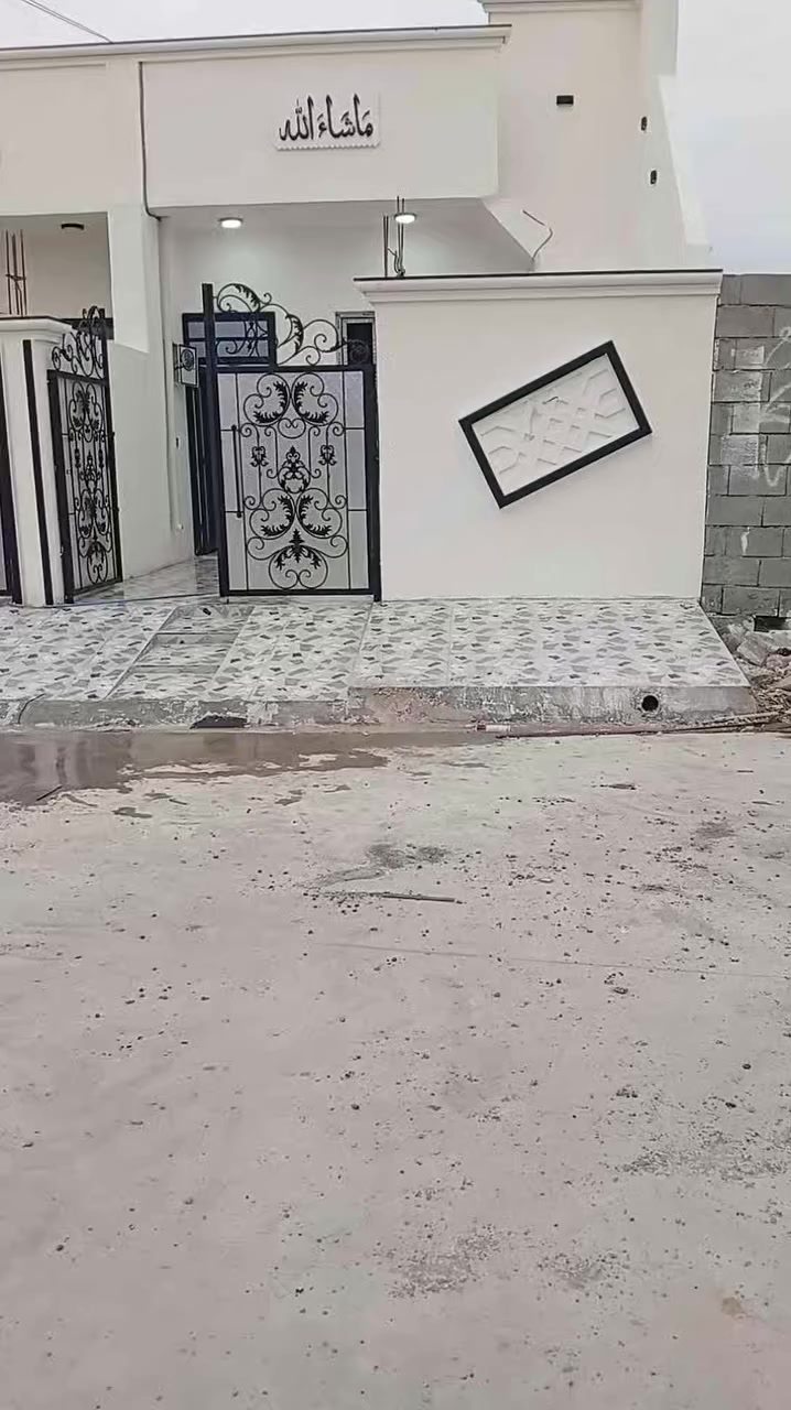 دار للبيع  مساحة 100 زراعي صفر
فول كاشي سيراميك وسقوف ثانويه 
نظام دكتات
ــــــــــــــــــــــــــــــــــــــــــــــــــــــــــــــــــــــــ
الموقع كركوك كوباني 
ــــــــــــــــــــــــــــــــــــــــــــــــــــــــــــــــــــــــ
يتكون الدار 👇 
ــــــــــــــــــــــــــــــــــــــــــــــــــــــــــــــــــــــــ
غرفة استقبال مطبخ كراج صحيات هول درج خارجي 
ــــــــــــــــــــــــــــــــــــــــــــــــــــــــــــــــــــــــ
للمزيد من المعلومات الاتصال بالارقام التاليه 
ــــــــــــــــــــــــــــــــــــــــــــــــــــــــــــــــــــــــ
***********
***********واتساب
او مراجعة المكتب حي الأسرى مقابل جسر الرشيد 
ــــــــــــــــــــــــــــــــــــــــــــــــــــــــــــــــــــــــ
