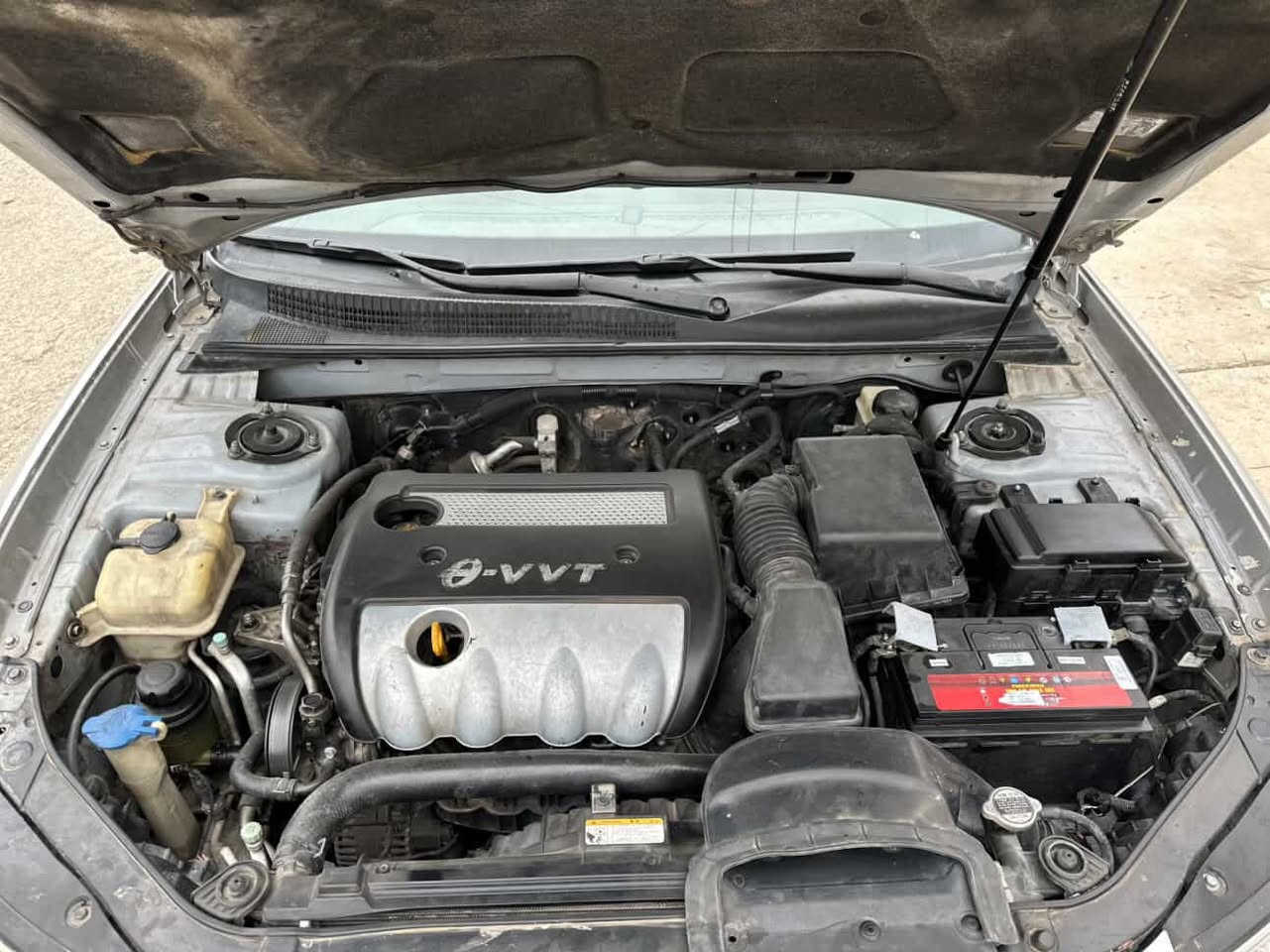 السيارة للبيع 
سوناتا موديل 2009
لون رصاصي 
مكينة 20
صبغ فقط أربع قطعة اروبي 
سيارة من داخلها نظيف حيل 
مكينة و كير بشرط 
للاستفسار ***********
***********
