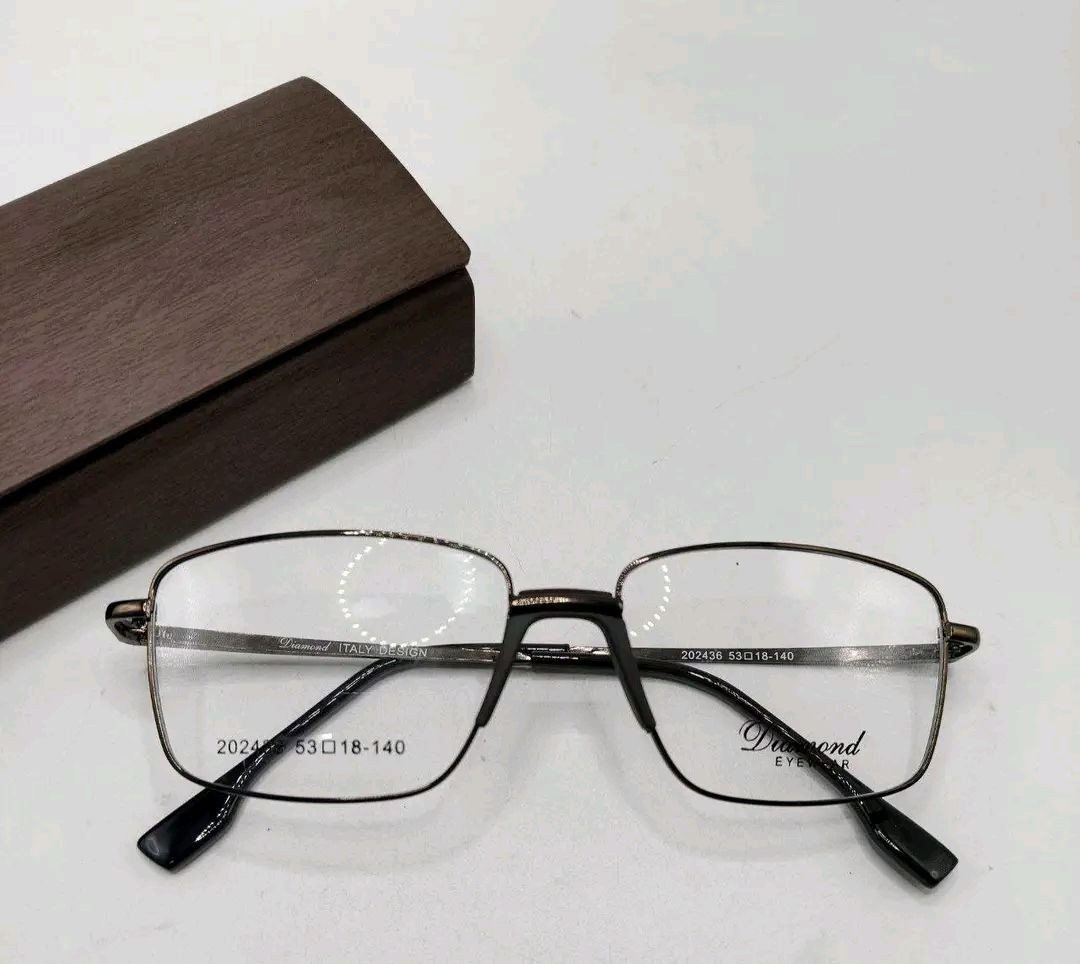 اطار رجالي معدن (مخدة ثابتة)
أناقة فاخرة ✨
 احجام مميزة ✨
جودة عالية ✨  
عدسات حماية من أشعة الموبايل 
عدسات حماية من أشعة الشمس 
عدسات سياقة ليلية
للطلب والاستفسار ارسل الفحص الطبي
للتوصل ماسنجر
 واتساب /***********
