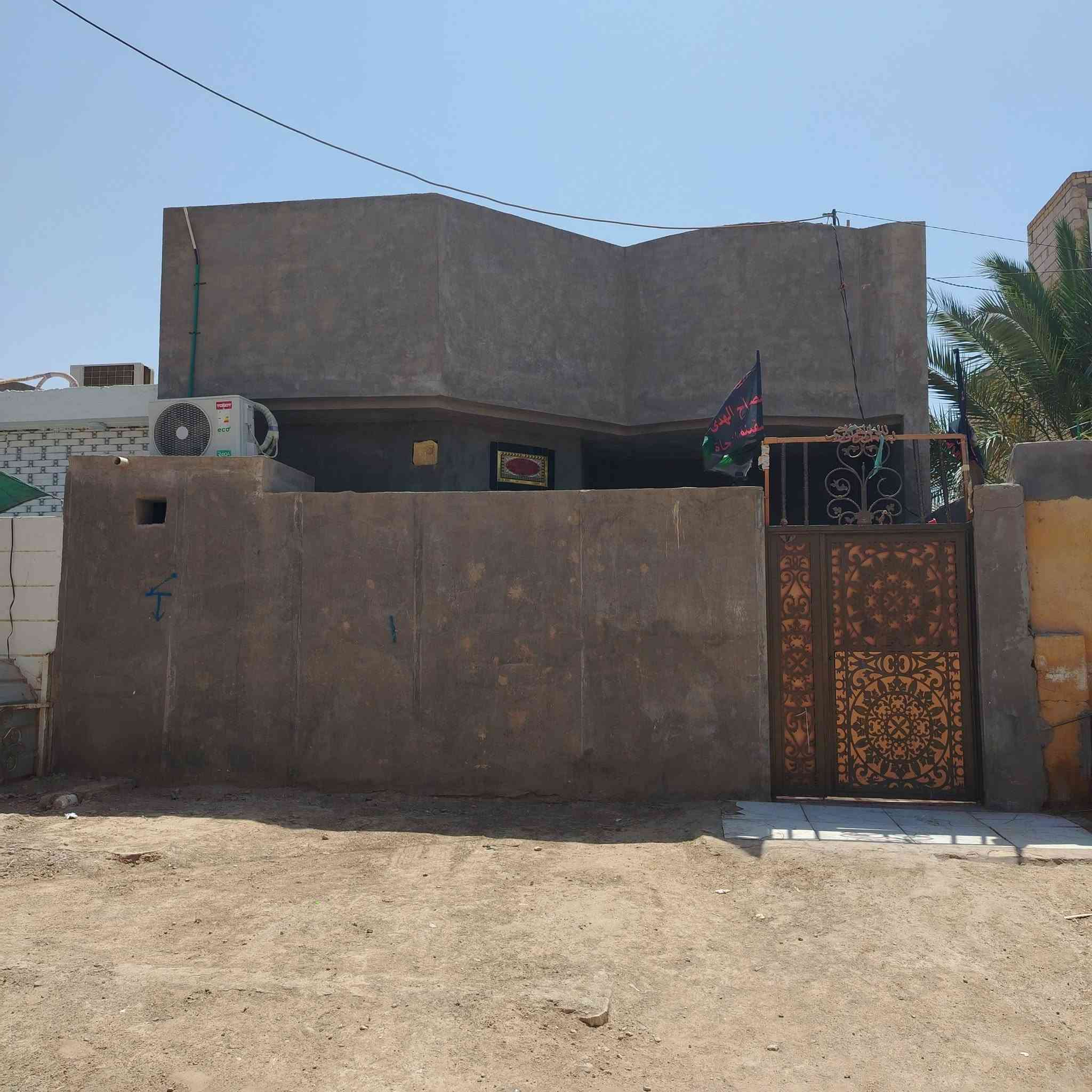 بيت للبيع بالطبكه قرب جامع الحسن ع
قريب عل مدارس ابتدائية بنين وبنات ومتوسطة وعداديه بنات
@إشارة 
شارع ١٨ متر 
طابو صرف المساحه 160متر
8 في نزال 20
بناء جديد كمال البيت 2022
اساس صب بناء طابوق سقف صب مسلح
تسيس كهرباء بوري البيت جاهز من سيراميك وبورك ارضيه بورسلين والصطح فرشي
يحتوي على غرف 2.
٥ في ٤
استقبال ٧ في ٤
صاله ومطبخ صحيات داخليه وخارجيه
باقي التفاصيل خاص التواصل
*********** متوفر واتساب @الجميع
