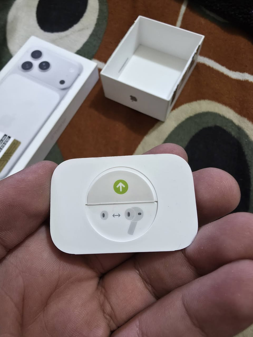 السلام عليكم air pods pro 3  استخدام على كد التشغيل فقط نظافة 100% وكل ملحقاتها كامله


**إذا كنت صاحب هذا الإعلان وتريد حذفه لأي سبب، رجاءا أرسل رسالة إلى الدعم الفني**