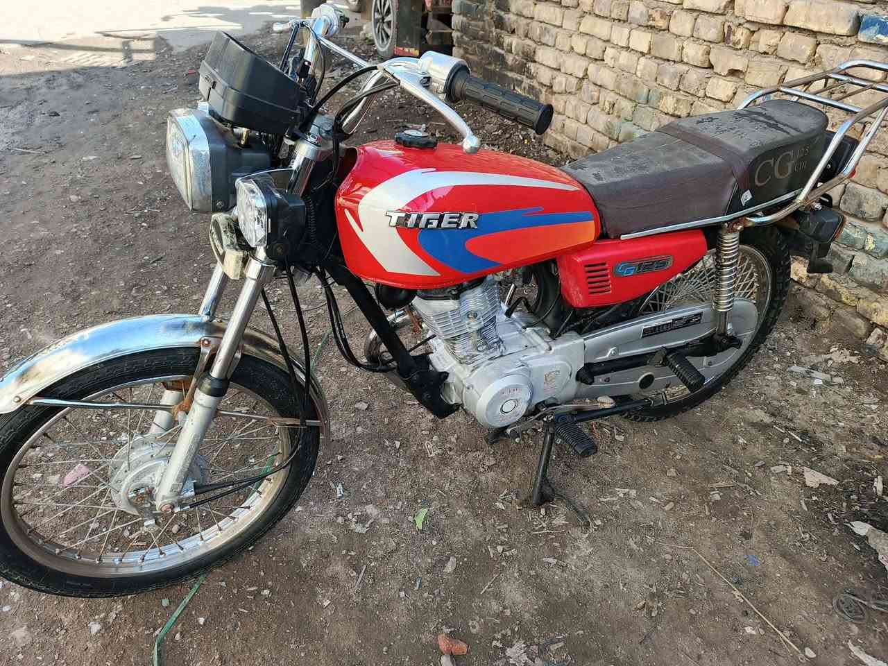 سلام عليكم اربعه كير تايكر أوراق اصوليي مديل 2021 دراجه جاهزه مال جنيان كامله كلهه شغاله مابيهه اي نقص محرك مامفتوح بيهه تخم تاير جديد سعرهه مناسب مكانهه بديوانيه شراي اتصل وبيك خير وتدلل ***********
