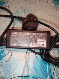 نجف • شاحن لابتوب • HP ٦٥ واط