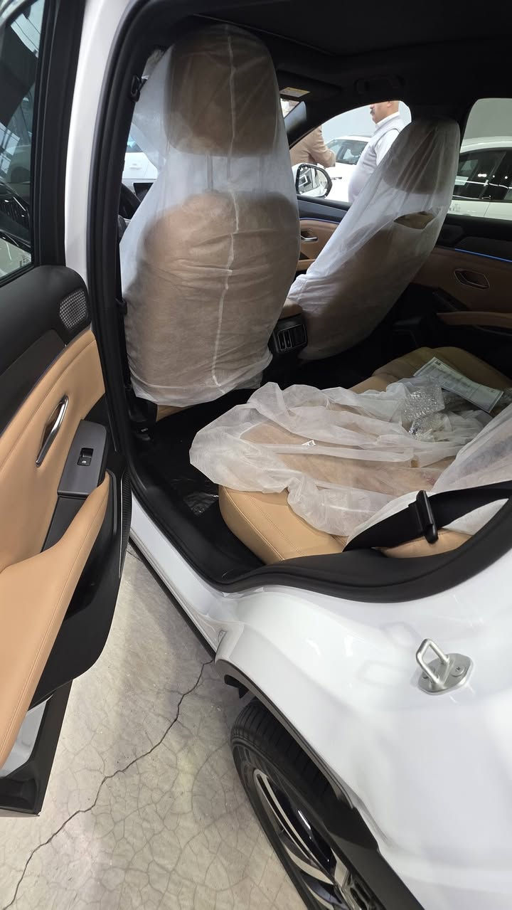 تحية طيبة...
يتوفر  كافة انواع ال Byd
دستروير 
جن بلص 
جن L
سونك L 
سونك L  فول
سيل ٥
سيل ٥ فولل
كورلا كروز فول  مرقم 
العنوان: بغداد البياع
للتواصل : *********** واتس اب واتصال
