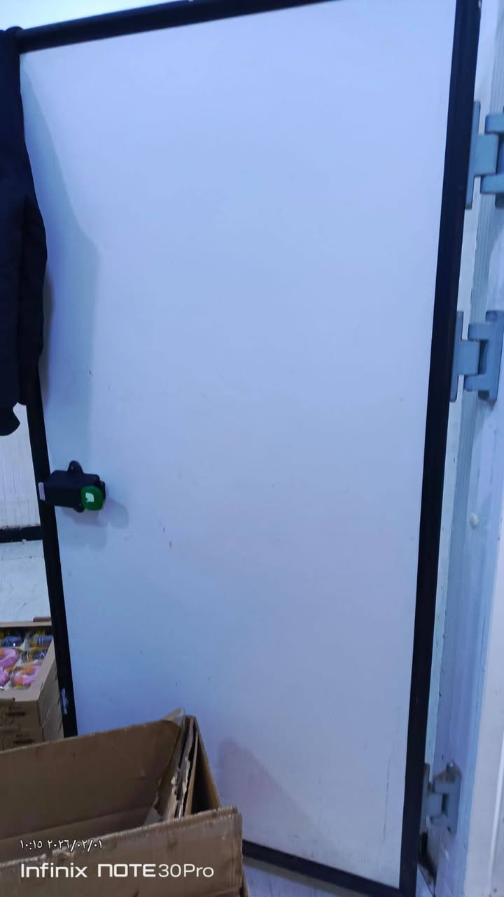 سلام عليكم  عندي تبريد تجميد  مع غرفه كامله  للبيع  امانه جهاز جديد  استخدام كلش قليل مع بورد كامل
للتواصل ***********
