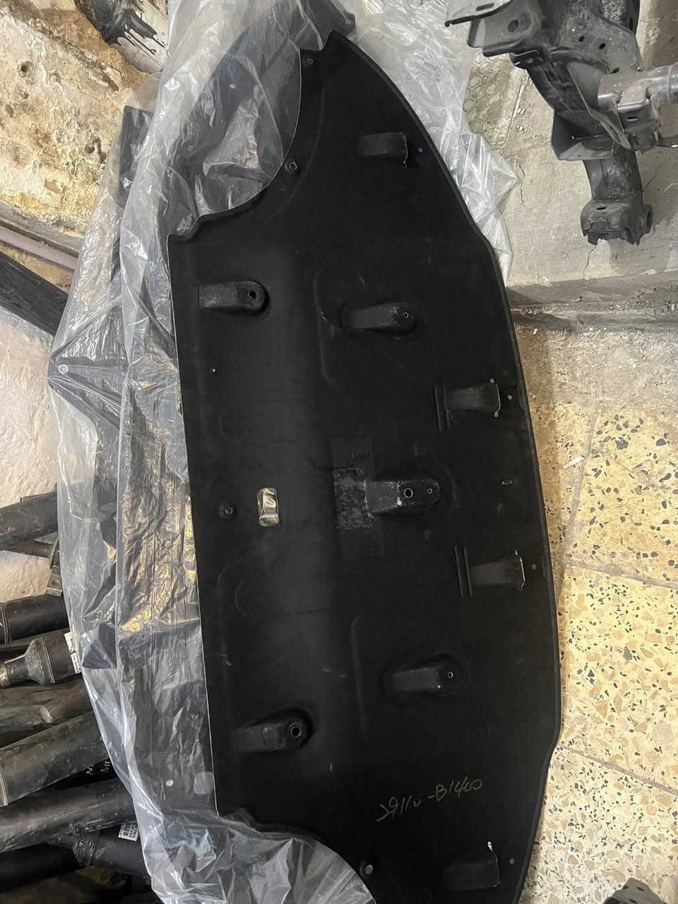 ومن الله توفيق محلات طارق الساعدي صيانه عامه وقطع غيار
كيا ستنكر وجننسسس ***********
