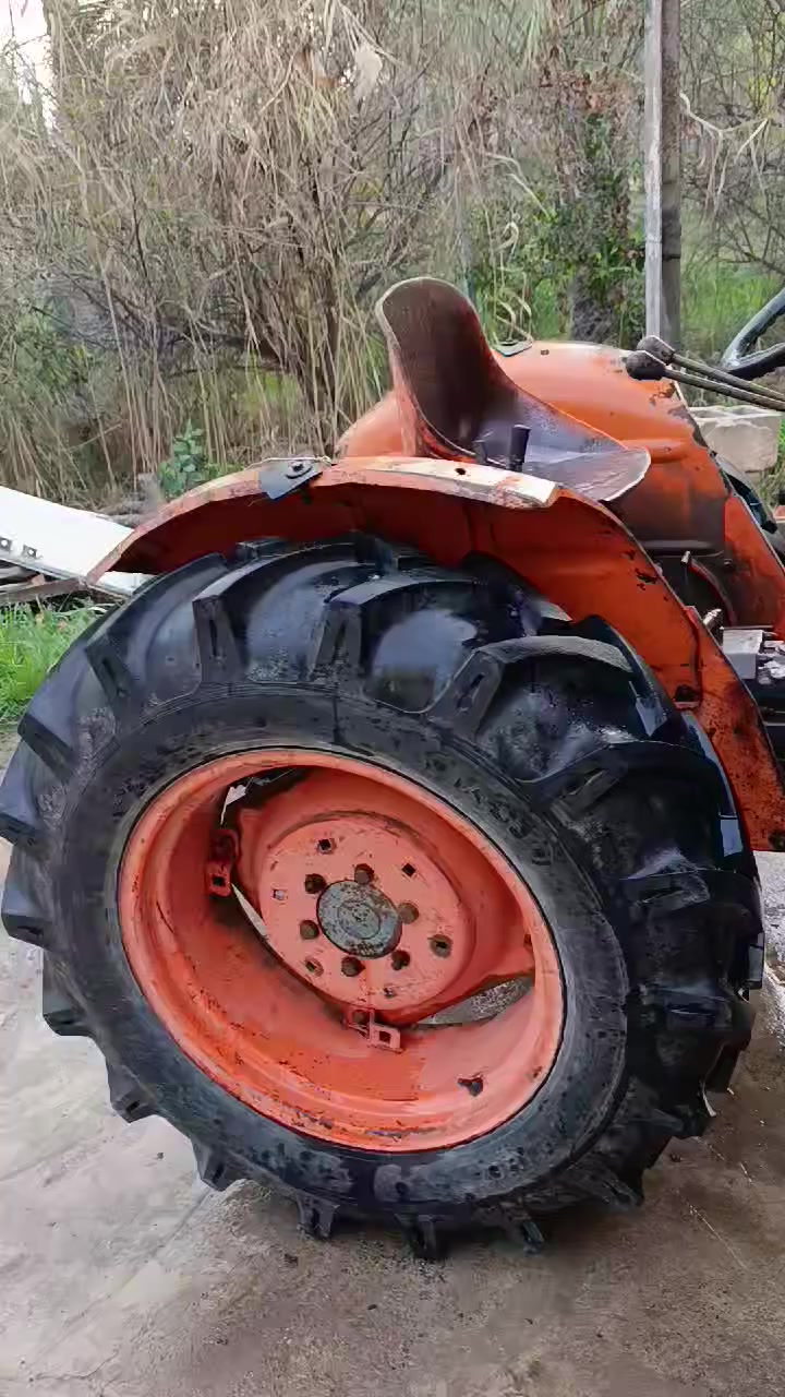 السلام عليكم
كابوته 86 للبيع شغالة خير من الله  باور ستيرن وياها كيلة ورفاس وفيدان  كابوته نظيفه  كما موضح بالصور   السعر ب ٦ ونص وبيها مجال للشراي 
المكان / ديالى _ قضاء الخالص _ سعدية الشط  
التواصل على الرقم  ***********
