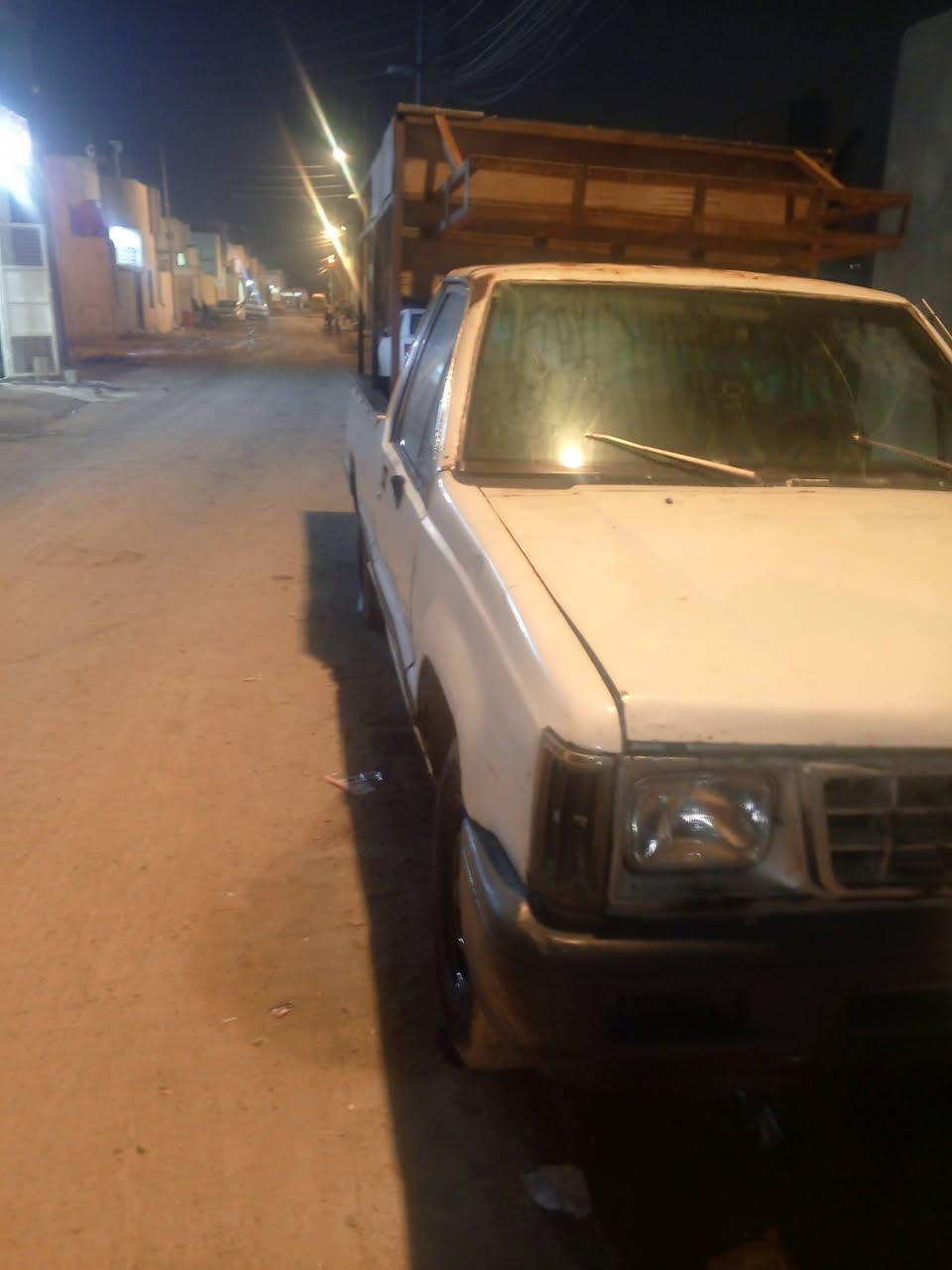 سلام عليكم من رخصت مدير الكروب 
بيكم متسوبيشي مديل 92 رقم بصره مشروع وطني 
مكينه كايمه وراعيها يريد تحويل 
السعر 18 وبيها مجال قليل 
شاصي مكفول بدي قوي خياس ماكو 
العنوان البصره الجزيره الاتصال ***********
تحياتي للجميع
