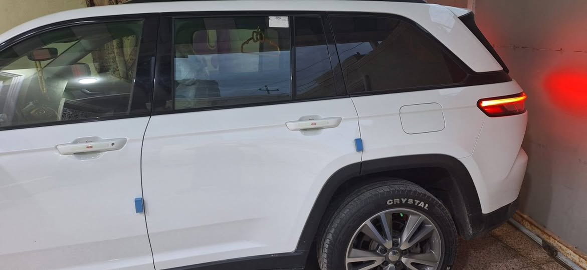 السلام عليكم
جيب لمتد 2023 وارد أمريكي ضربته ربع البنيد + ربع المدكر الأيسر 

السياره الرقم الجديد رقم بغداد 

المواصفات 

بصمة 

كشنات جلد كهربائي 

اشارات بالمري

تشغيل عن بعد 

تدفئة جميع الكشنات 

تبريد ثلج +خمس قطع تبريد 

حساسات خلفيه 

تحكم استيرن 

تثبيت سرعه 

5 راكب 

حجم المحرك 3600

ماشيه 57mi

جنطة كهرباء شفط 

ويل حجم 20 

3 مودات قياده 

الاستفسار/*********** /***********

السيارة جديده بمعنى الكلمة
