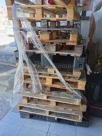 سكراب خشب وبلاستك • نظيف شبه جديد • النجف حي العسكري