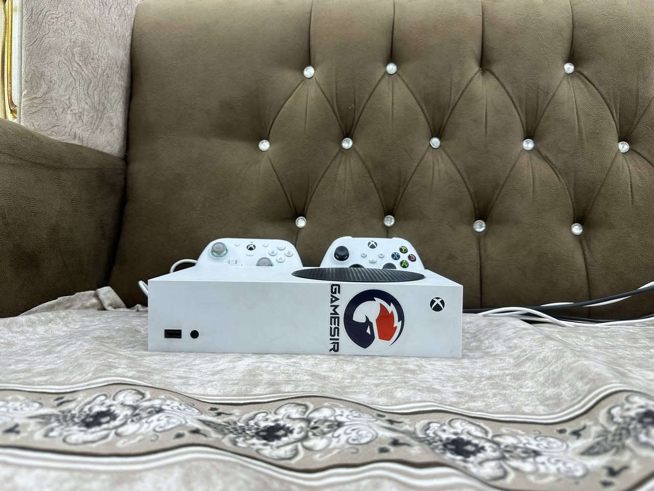 Xbox series s كامل ملحقات يجي جوستك اضافي game sir احترافي و ups 850 و يجي ويا حساب بي 
GTA5
Battlefield V
مجموعة العاب اساسن كريت (نسخ قديمه)
Resedent evil 2 ريميك 
وبعد العاب هواي الجهاز استعمال قليل ونضيف 99‎%‎ شرط ومداخل تصليح شرط الفحص 
سعر الجهاز $$325الف بسسس$$
مكاني المشاهدة (وين متريد اجيك )
اي استفسار ثاني خاص وتدلل


**إذا كنت صاحب هذا الإعلان وتريد حذفه لأي سبب، رجاءا أرسل رسالة إلى الدعم الفني**