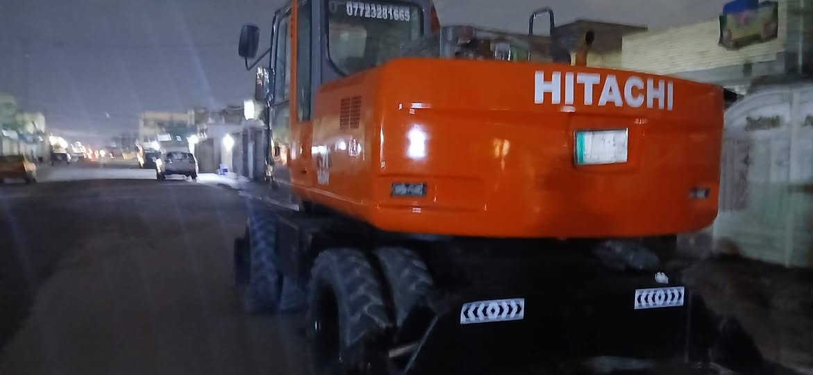 مرخصة الدمن اسلام عليكم حفارة 160 تخم تاير مضخه جديده اسعر 3500وبيه مجال مكاني بغداد رقم الهاتف***********
