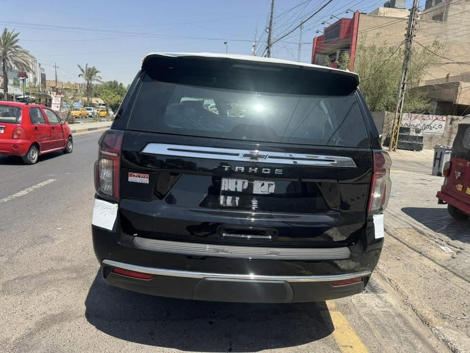 تاهو موديل 2024 ls وكالة المنصور ماشية 10 آلاف كم لون اسود جديدة بس رصعة حصو ة بالجاملغ الخلفي السعر 54000 $ سيارة جديدة رقم بغداد أنكليزي باسمي موقعها بغداد الاتصال ***********
