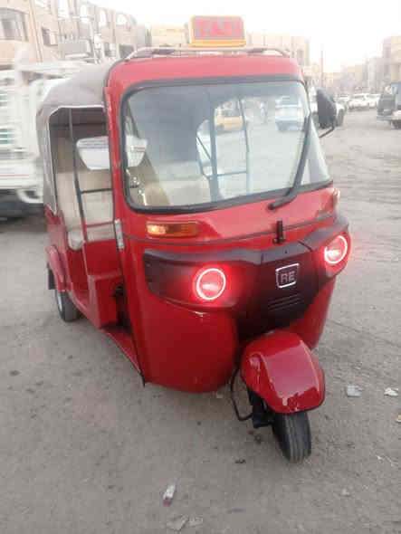 تكتك اشتريناها الأخوية ومايشتغل بيها ونريد انبيعها على وضعها يگولون موديل 19 بيها رقم انگليزي بس بعدهم مامستلمينة كلش حلوة ونضيفة سعرها 5.500 مليون وهذا رقمنا *********** مكانة بالشعب شارع الصحة
