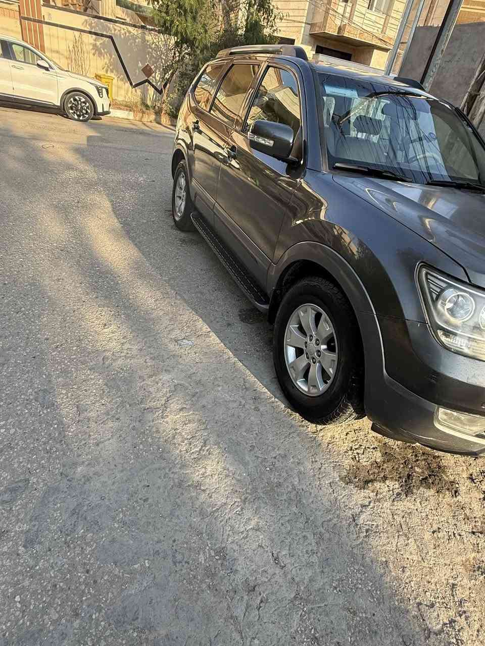 سلام عليكم للبيع كيا مهافي موديل ٢٠١٦ خليجي رقم  أربيل  جديد تحويل او وكاله تريد سياره ماشيه ١٦٢ الف مكينه وتايرات جدد توني شاده ٢٠ ورقه بيه صبغ بجنطه الخلفيه تدفه تبريد شغال كشنات جلد ٧ راكب السياره خير من الله مكان السياره كربلاء للإستفسار الاتصال ***********
