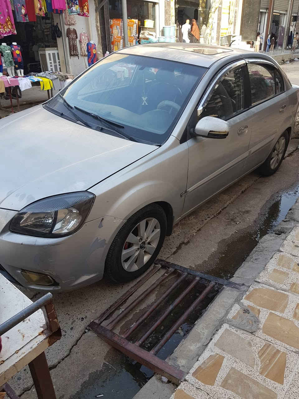 السلام عليكم 
للبيع كيا برايد ٢٠١٠
رقم بغداد بأسمي مشروع وطني 
لون سلفر
محرك ١٦
وارد امريكي 
فول توماتيك 
فتحة سلايت
تبريد يحتاج غاز 
ضررها قطعتين والسيارة بيها تقحيل
مكان السيارة الموصل 
السعر مناسب ٦٩ وبيها مجال حك الجية 
للاستفسار الاتصال على ***********

