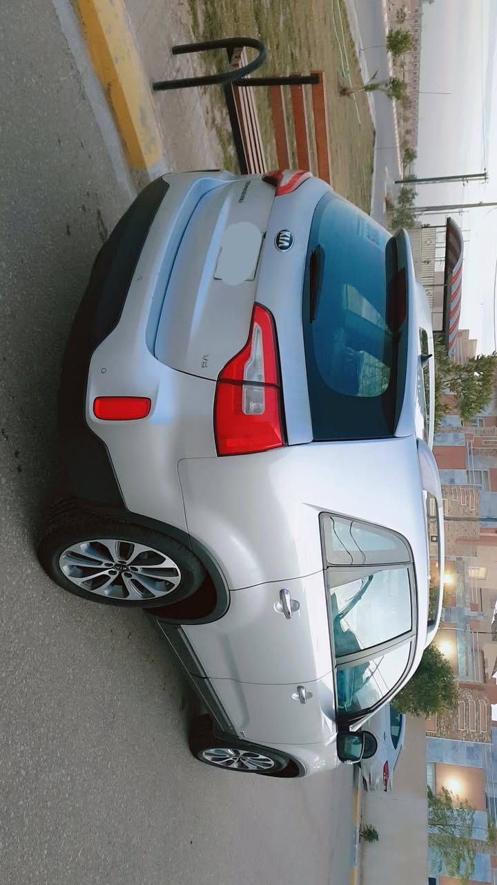 سلام عليكم
كيا سورنتو 2015 كويتي معروفه مواصفات الكويتي
فول مواصفات 1 على 1 
6 سلنتد 3500
فور ويل
7 راكب
بانوراما
بصمة
بردات بلادي
زراك لايت
هواي بيه مواصفات
السياره مكفوله من الصبغ وتبديل
السيارة بسمي صارلها 5 سنوات عندي خير من الله
مكان السيارة بغداد كرادة
سعر 215$
***********
