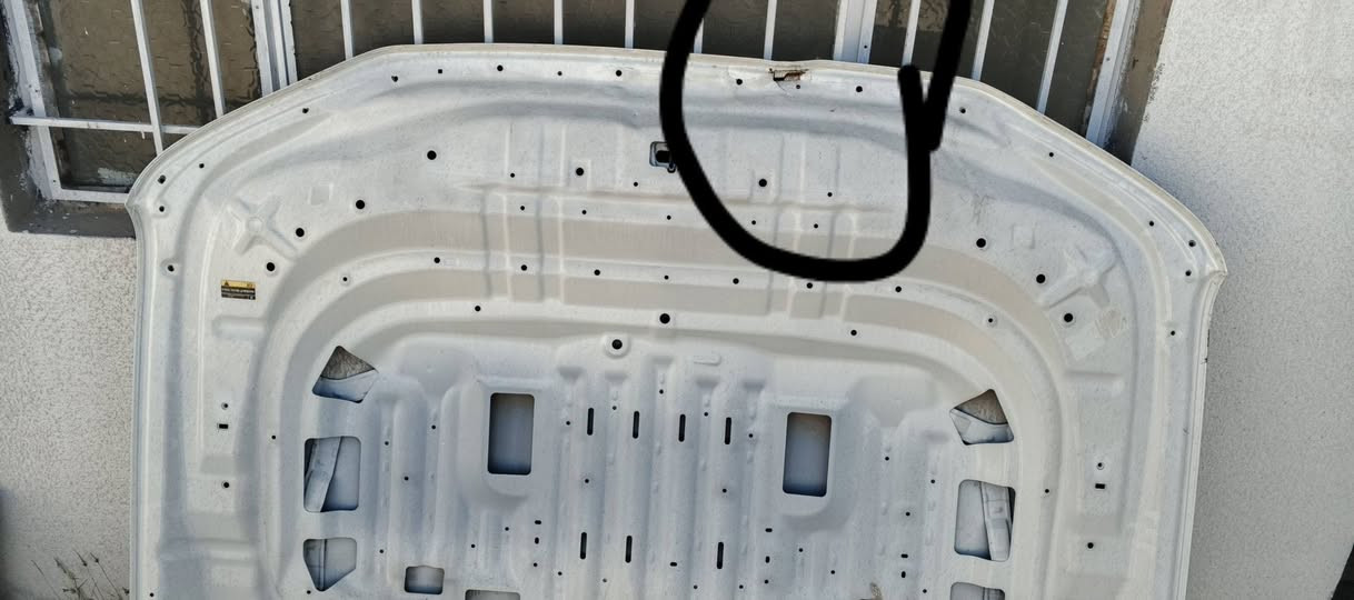 سلام عليكم بنيد لاند كروز بي طخه خفيفه مثل ما موضح موديل 2021=2022  (تواصل )***********
