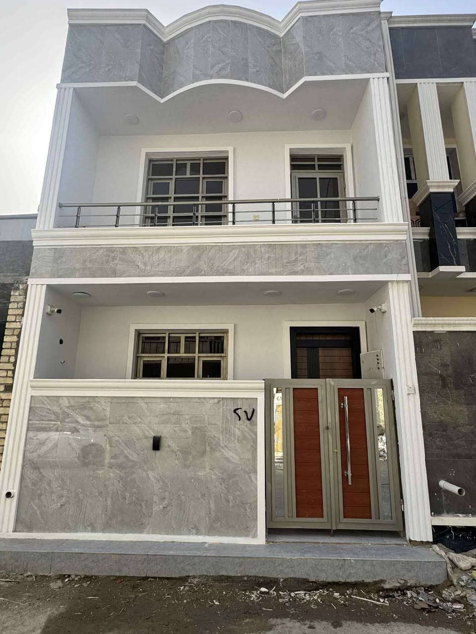 دار البيع مساحة 50متر جاهز للسكن/يحتوي على 2غرف نوم+ستقبال+مطبخ+حمام/العنوان الدورة  البعيثة مجمع السلطان/الاتصال على الرقم التالي/***********
