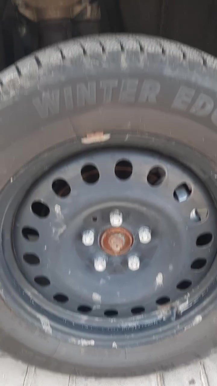 للبيع
تخم تاير مع ويل اصلي بلاد 
حجم 225/65R17
كان مشدود على راف فور ياباني ٢٠٢٤ دخول جديد امريكا

سعر التخم كامل ****
ويل + حساسات + تاير  ٤٠٠ الف 
بصرة حي الحسين 
***********
فقط تخم كامل ابيع
