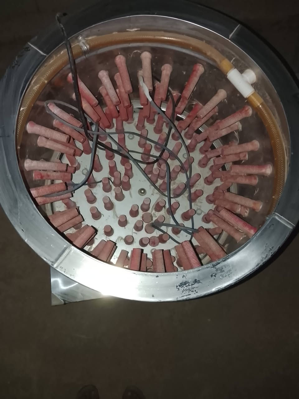 السلام عليكم غراض محل للبيع
حوض اسماك زجاجي 
هلاسة دجاج 
ميز ستل ستيل غذائي 
مفرغة هواء جديدة غير مستخدمة 
ساقيةحديد   وبوري 
وباقي التفاصيل 
***********
مكاني الحلة قرب جامعة بابل
