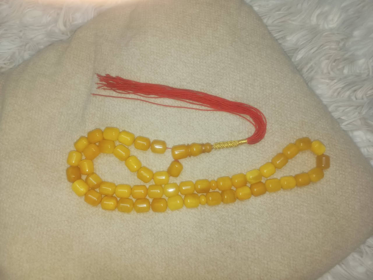 سبحة كهرب حر طبيعي 49 خرزه الوزن 80 غرام للبيع مكاني بغداد ***********
