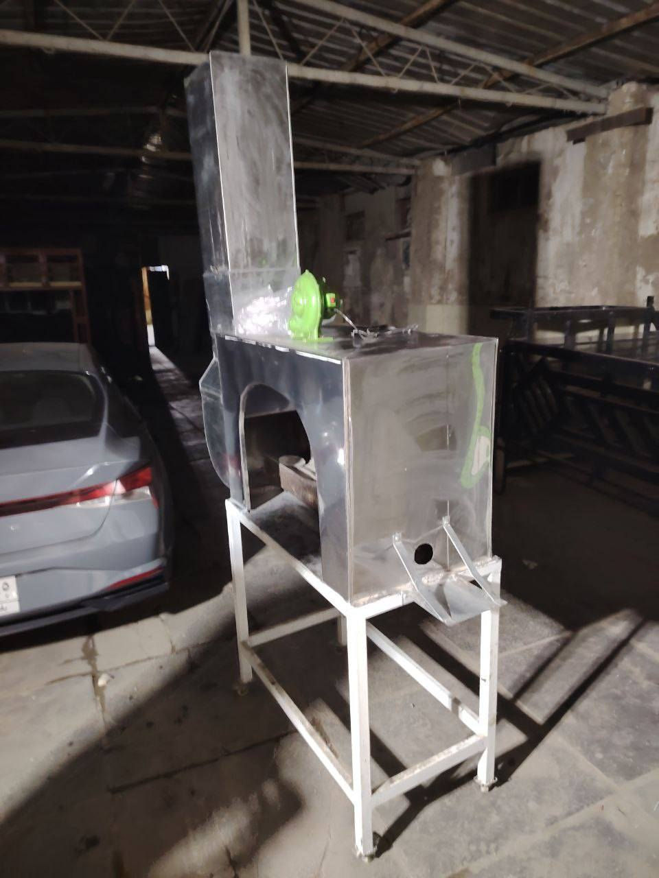 غراض مطعم كباب للبيع استخدام 4 ايام فقط بسلفان واتساب ***********
