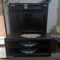 ميز تلفزيون • نضيف كلش • مجال بسيط