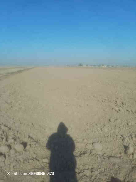 سلام عليكم ورحمة الله وبركاته ارض زراعيه لليجار 12دونم  مضروبه فدان ومضروبه اليزار مي متوافرر بس نصب ماطورك وشغل وهاذا راقمي ***********
