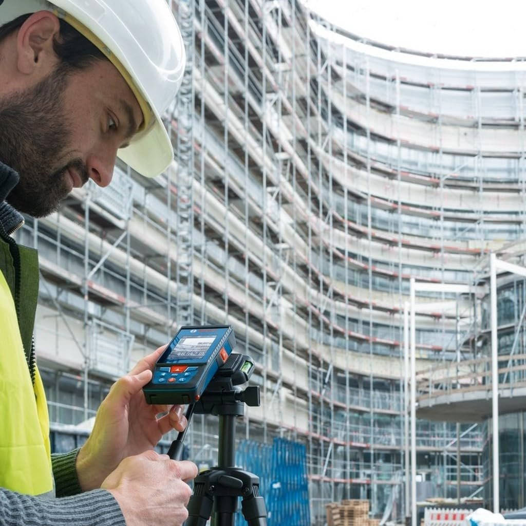 عندك شغل هندسي، ديكور، أو مقاولات؟ عوف الفيتا القديمة ومشاكلها.
متجر Humix Aio يقدملكم العملاق الألماني Bosch GLM 100-25 C Professional. الجهاز "نظافة وكالة" وكأنك هسة فاتحه، ومعاه الجنطة الأصلية مالته. 💼

ليش هذا الجهاز هو الأفضل للمحترفين؟

✅ عين رقمية (Digital Viewfinder): يحتوي على كاميرا مدمجة مع خاصية الـ Zoom، يعني تكدر تشوف نقطة الليزر بوضوح حتى لو كنت بالشمس وبمسافات بعيدة.

✅ مسافات عملاقة: يقيس لحد 100 متر بدقة متناهية.

✅ شاشة ملونة IPS: واضحة جداً وتقلب الصورة تلقائياً حسب اتجاه الجهاز.

✅ اتصال ذكي: يربط عالموبايل عبر تطبيق Bosch MeasureOn لنقل القياسات وتصميم المخططات فوراً.

✅ مقاومة الظروف الصعبة: تصميم متين جداً (IP54) يتحمل الغبار والرطوبة بمواقع العمل.

السعر "اللقطة" للمحترفين: 💰 250,000 دينار عراقي فقط! (سعر الجديد يتجاوز الـ 450 ألف).

🚚 متوفر توصيل سريع لكل المحافظات.
📍 قطعة وحدة فقط، الأولوية لأول حجز. بغداد, العراق


**إذا كنت صاحب هذا الإعلان وتريد حذفه لأي سبب، رجاءا أرسل رسالة إلى الدعم الفني**