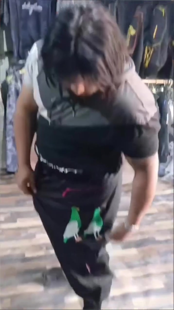 العنوان شارع الطوارئ لحگو قبل لا تخلص الوجبة 🤦


**إذا كنت صاحب هذا الإعلان وتريد حذفه لأي سبب، رجاءا أرسل رسالة إلى الدعم الفني**