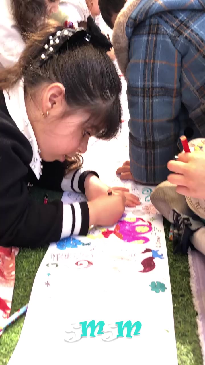 �🌟 عالم التلوين في روضة عالم سمسم 🌟🎨

اليوم كان أطفالنا على موعد مع الإبداع في عالم التلوين 🖍️✨
ألوان زاهية… وأيادي صغيرة ترسم أحلامها بكل حب 🌈💛

من خلال نشاط التلوين، تعلّم أطفالنا تنسيق الألوان، وتنمية التركيز، والتعبير عن مشاعرهم بطريقة جميلة وممتعة 💕

فخورين دائماً بلمساتهم الفنية الرائعة 🌸
روضة عالم سمسم… حيث يبدأ الإبداع

..  فروعنا::بغداد/البلديات -شارع الغسل 📞***********

بغداد/الغدير -مقابل مركز شرطة المثنى 📞
***********
