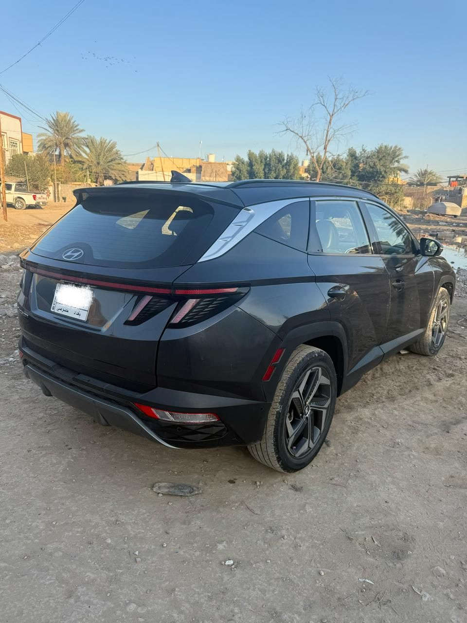 السلام عليكم

للبيع سيارة هيونداي توسان 2022 

المواصفات

وارد امريكي .. 

فول 1/1  HTRAC

شاشة دجيتال 

كاميرا 360 امامي خلفي 

كاميرا بالمري جانبية 

رادارات امامية خلفية جانبية 

فتحه سقف بانوراما بالكامل

مثبت سرعة 

تحكمات ستيرن 

شفتات ستيرن 

محرك 2500  GDi

مقاعد جلد تحكم كهرباء 

تدفئة  وتبريد المقاعد الامامية 

قطعتين تبريد 

تدفئة المقاعد الخلفية 

وضعيات قيادة  ( 4 ) متغيرة 

عدادات دجيتال 

كير لمس بيانو

ويل كب  حجم ( 19 )

لايت زينون 4 عدسات

الممشى  ٥٨ الف  كيلو متر  

السعر ١٥٨ اي استفسار ‭٠٧٨٧ ١١٥ ٦٠٩٢
