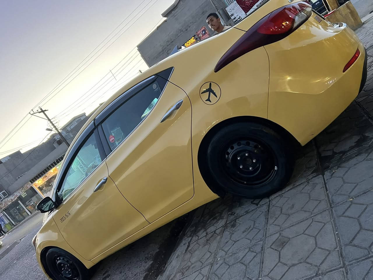 سلام. عليكم
النترا 15
امريكي 
فول عده التنته ولبصمه 
كشن كهربائي 
تحكم ستيرن. جهتين. 
شاشه. 
تدفئه بلكشنات 
3انضمه قياده.  
مكينه. 18 دوش المرغوب 
داخله. كلين. كسر بدعاميه. فقط مصلح نفسه 
صور لحادث بل منشور.   وهنا بل عراق حادثها. بلهلال الفوك تاير. فقط  اول صبغا الها هاي. سياره كلش نضيفه. دفتر بانزين. بيها.  السعر 117 وبيها مجال.  خابرني وتدلل مكاني كركوك.  رقمي ***********
