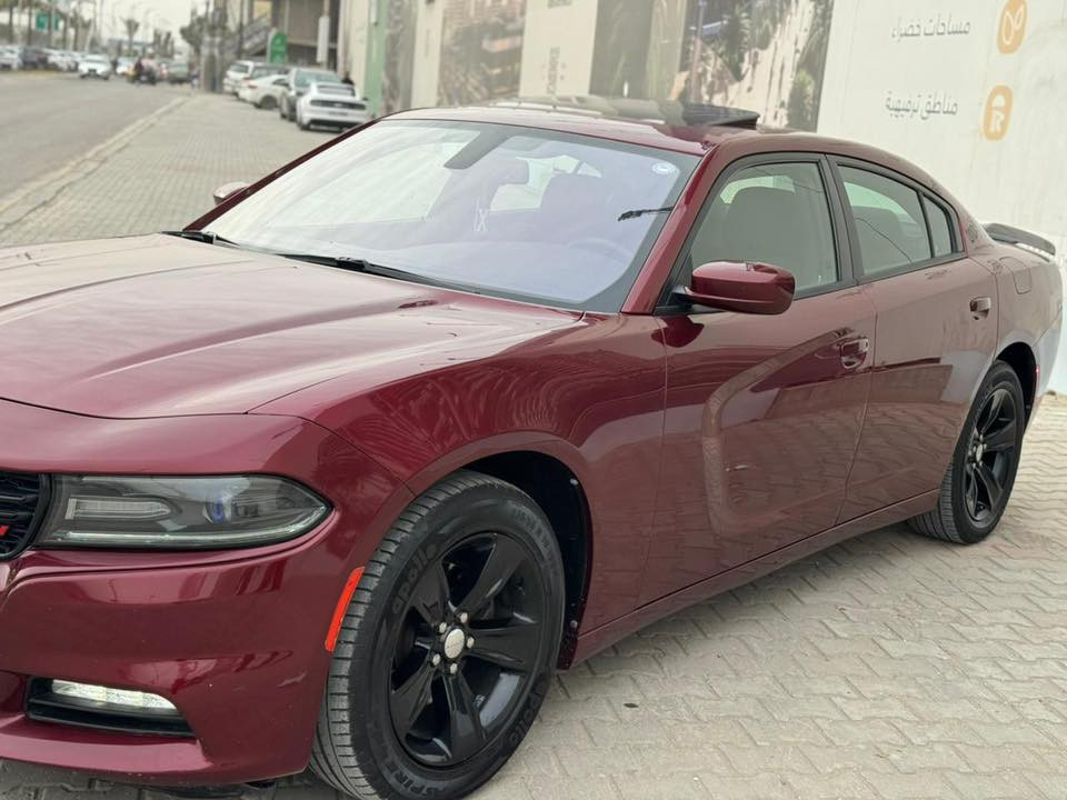 السلام عليكم شباب
جارجر للبيع موديل ٢٠١٨ ماشيه ٩٦ ميل 
وارد كندي فقط باب مفتوح بدون صبغ او حادث سياره مال بيت جديده كلش صدر امامي وخلفي جديد ماصار شهر من بدلته اي نقص مابيها سعر السياره٢٣,٠٠٠ وبيها مجال بسيط جدا *********** عنواني منصور الاميرات
