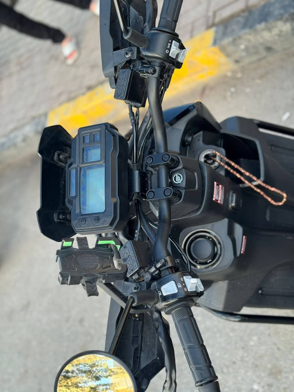 السلام عليكم دراجه كي واي موديل 25 اخت الزيرو محرك 170cمكاني ايسر السعر مليونين و300وبيها مجال بسيط شرط التحويل وصل الشراء موجود


**إذا كنت صاحب هذا الإعلان وتريد حذفه لأي سبب، رجاءا أرسل رسالة إلى الدعم الفني**