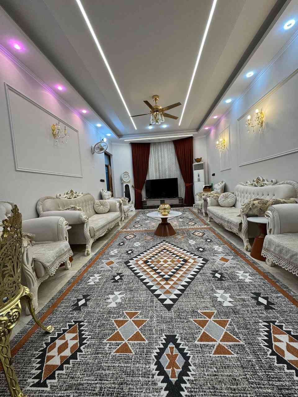 بيت للبيع 

المساحه - 250م 

العنوان - حي اور الاولى قرب دور النزاهه
تفاصيل البناء - طابقين مسلح حديث 
ط1 - غرف عدد2+صاله+استقبال+مطبخ+صحيات 
ط2 - غرف عدد4+مطبخ+صاله+صحيات 
البيت يباع مع الاثاث

للمزيد من المعلومات يمكنكم التواصل معنا 
على صفحة الفيس بوك ( المثنى للعقار) 
او الاتصال على الرقم التالي 
ابو سيف  ***********
*********** 
للمزيد من العروض الدخول على الرابط
https://web.facebook.com/groups/353423759199621
او قناتنا على اليوتيوب
https://youtu.be/wNJnyaBvaoU ناصرية, ذي قار
