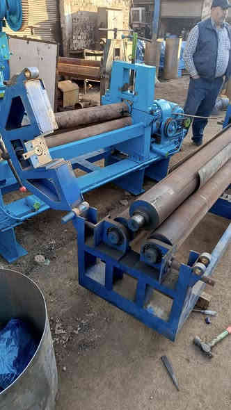 روله درفله بلاديه عرض مترتين ونص تلف 1.2ملم لل 10 ملم الشفتات كلها سلايتات تكدر تتحكم بيهم حسب نوع شغلك والباب سلايت يفتح اتجاهين للاستفسار ***********
