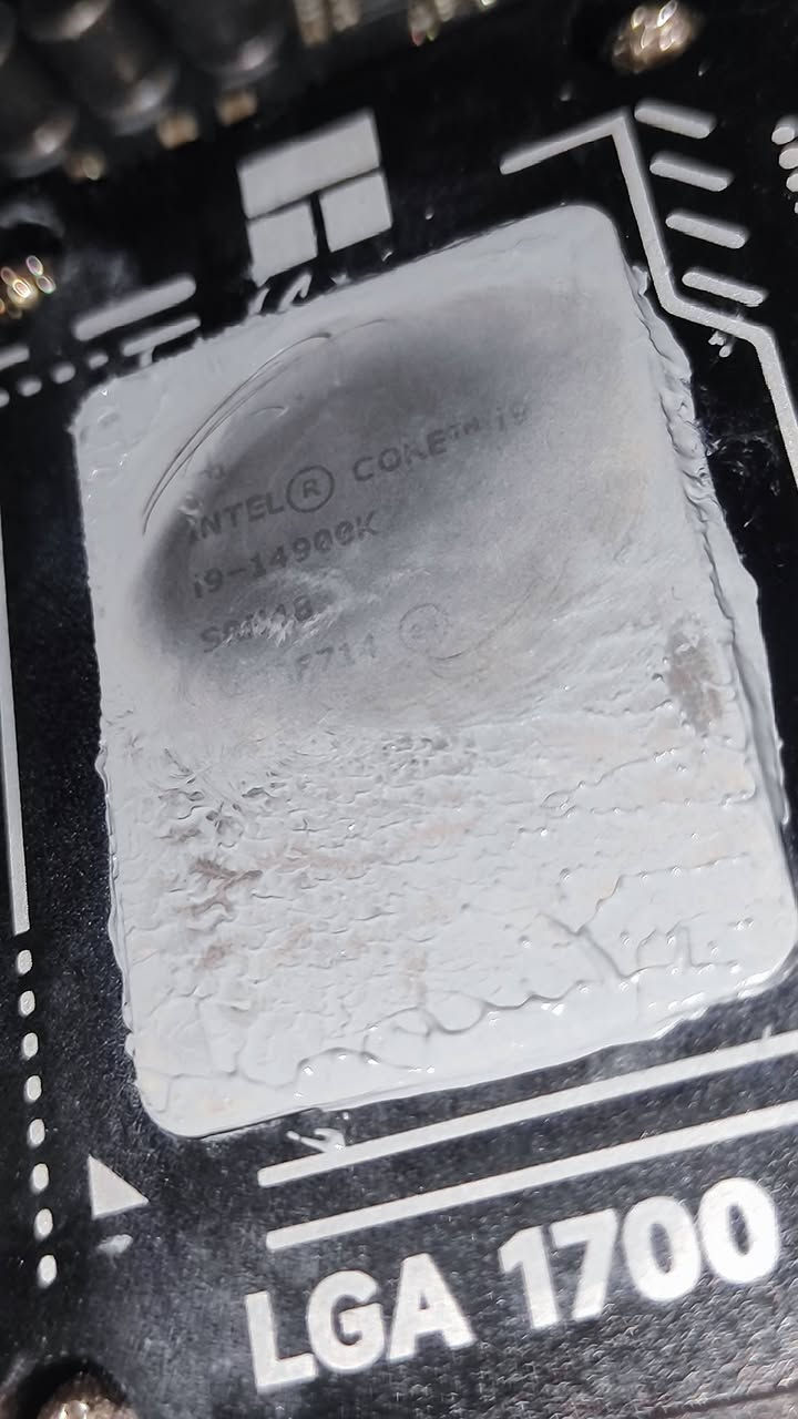 للبيع بورد ومعالج كومب ابيع قطع
Z790 rog maximus hero
I9 14900k 
كومب 1300 بي مجال
معالج 850 بي مجال
بورد 550 بي مجال
البورد بي مشكلة بالبايوس
كارتونتة موجوده وكامله
مكاني بغداد كرخ اولى
للتواصل 
***********
