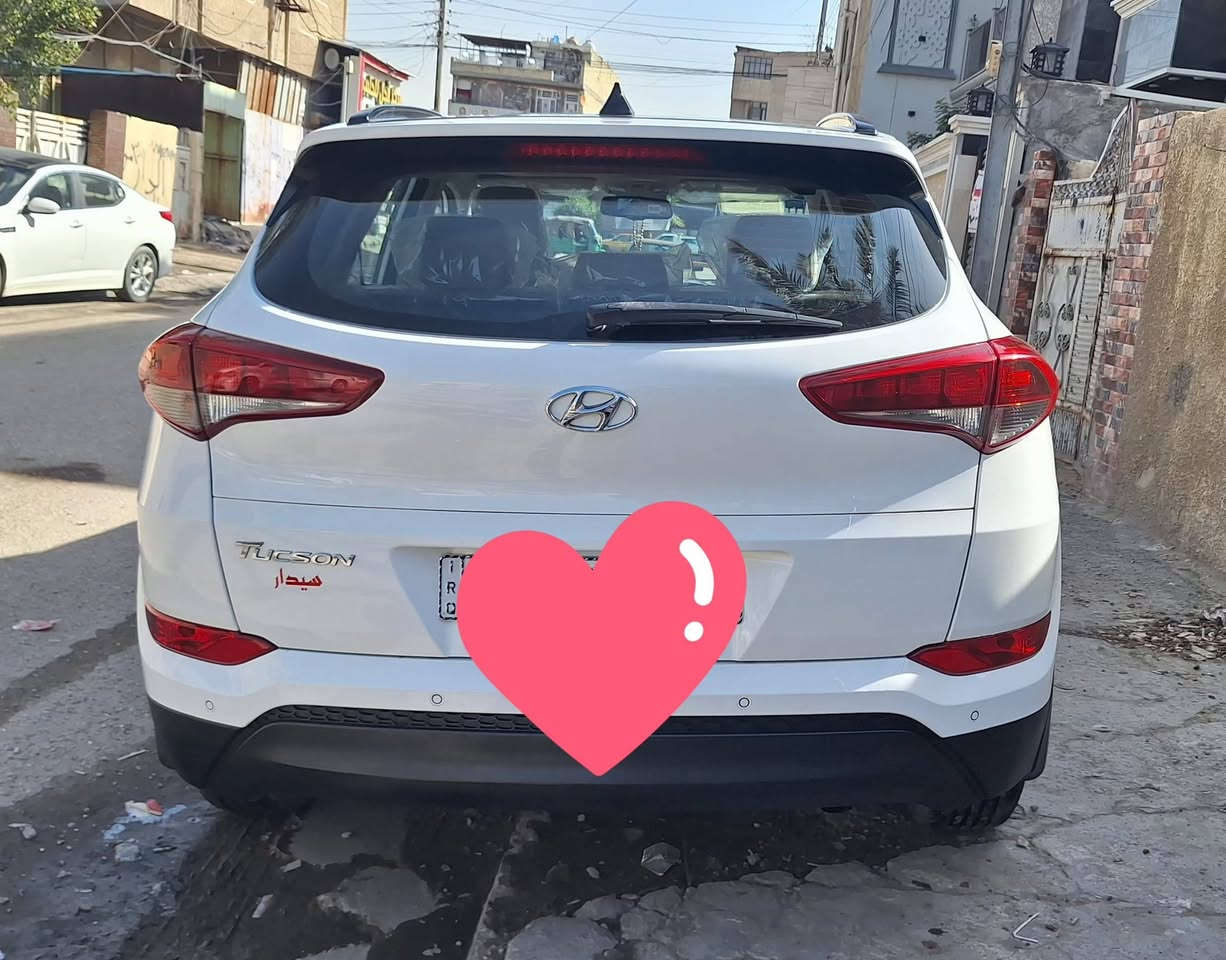 🍀السلام عليكم.توسان2016 للبيع وارد خليجي  كفاله من صبغ وحادث ماعدا تكحيلات بالباب الخلفي شي بسيط جدا ماشيه 74
🩸مكينه 2000دوش مكفول غير مفتوح
🍀 كير كفاله من الفتح
🍀المواصفات 
بانوراما كامله                //السعر 187//
گير اوتو عادي 6نمر 
اشاير ب المري +مري شفط 
جام كهرباء
حساسات
 تحكمات ستيرن
تبريد قطعتين
السياره جديده جدا مكينه كير تبريد حداديه كفااااله مال جناي رقم بغداد دولي ب اسمي شخصيا 
سنويه  لل 28  تحويل مباشر مكاني 
ملاحظه/ السياره استخدام شخصي قليل جدا
مكاني مدينة الطب  أو  حي أور
 للاستفسار الاتصال ***********
