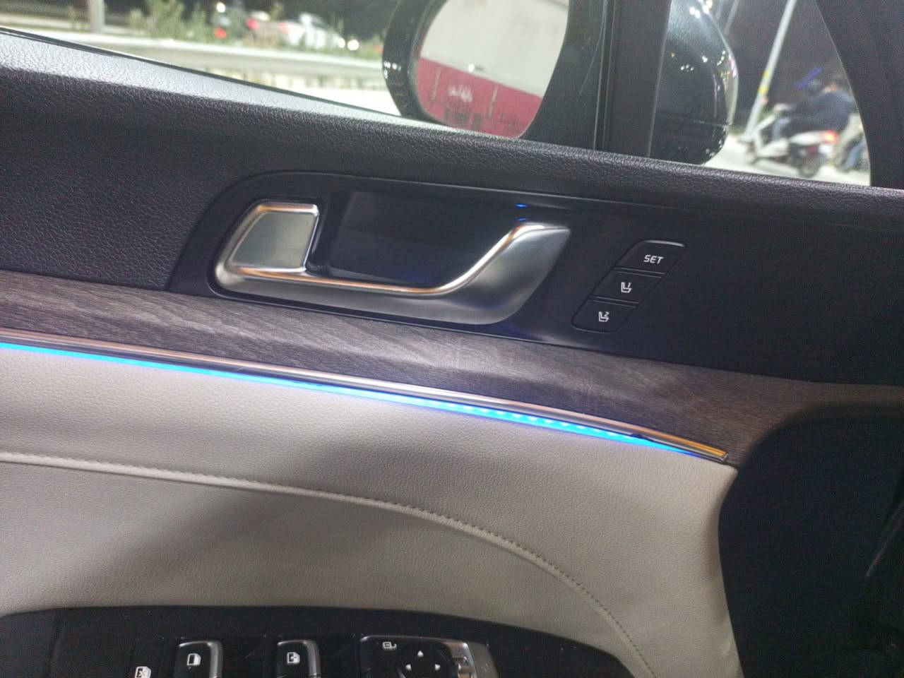 السلام عليكم غوالي كي 5 2023 خليجيي ضمان الدوليه سياره مكفوله فول مواصفات واحد على واحد هايبرد محرك 2000 مواصفات بانوراما بصمه داته شو خمس كاميرات كير ماوس كراسي تبريد تدفئه بردات جانبيه كراسي كهرباء بكلايت لد لايت زنون كروس سرعه نضام ايكو وسبورت جلد ابيض ملكي داخل صاج حزن ميموري اناره لد داخليه بعد بيها مواصفات سياره ماشيه 30 السعر 205 بيها مجال مكان الكريعات الاتصال ***********
