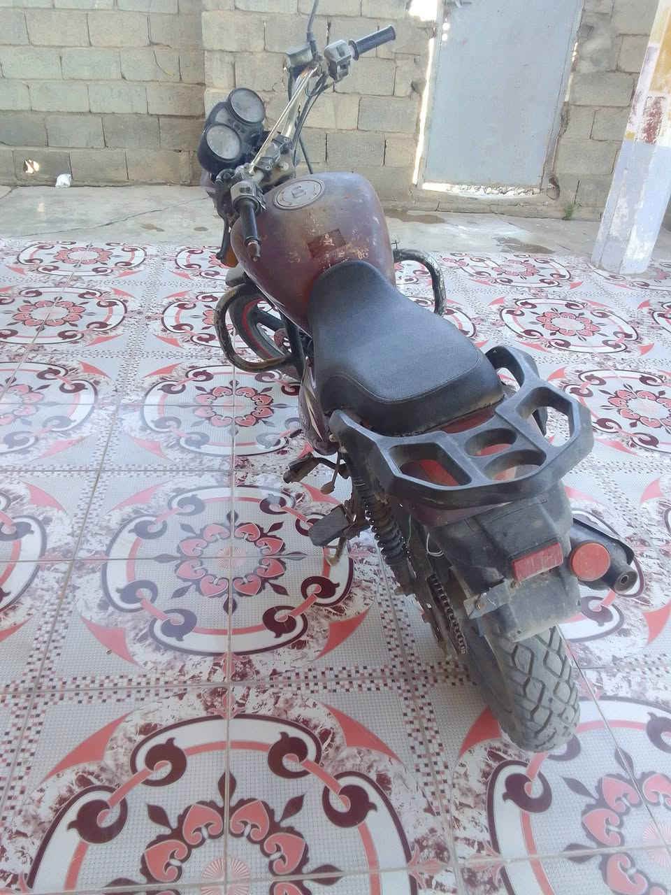 هيوشه للبيع كاملا سلف باتري جديد مكينه جديده تخم تاير جديد سعره 325 موديل 18هاتف ***********
