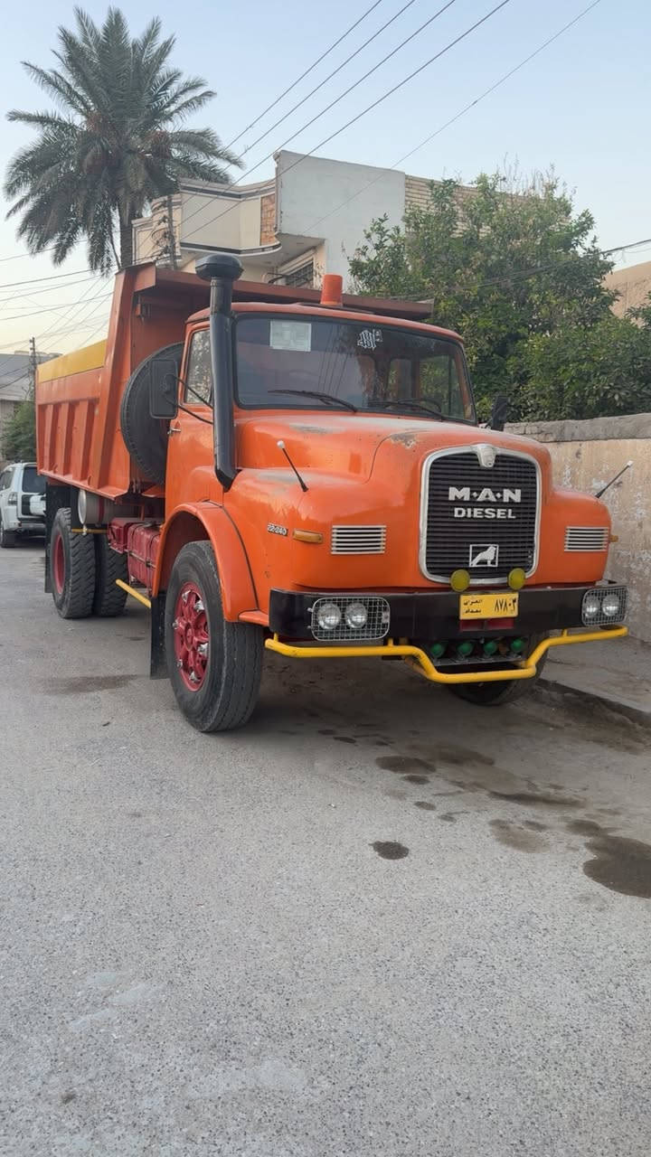 للبيع سيارة جاهزه من كلشي  العنوان بغداد ***********
