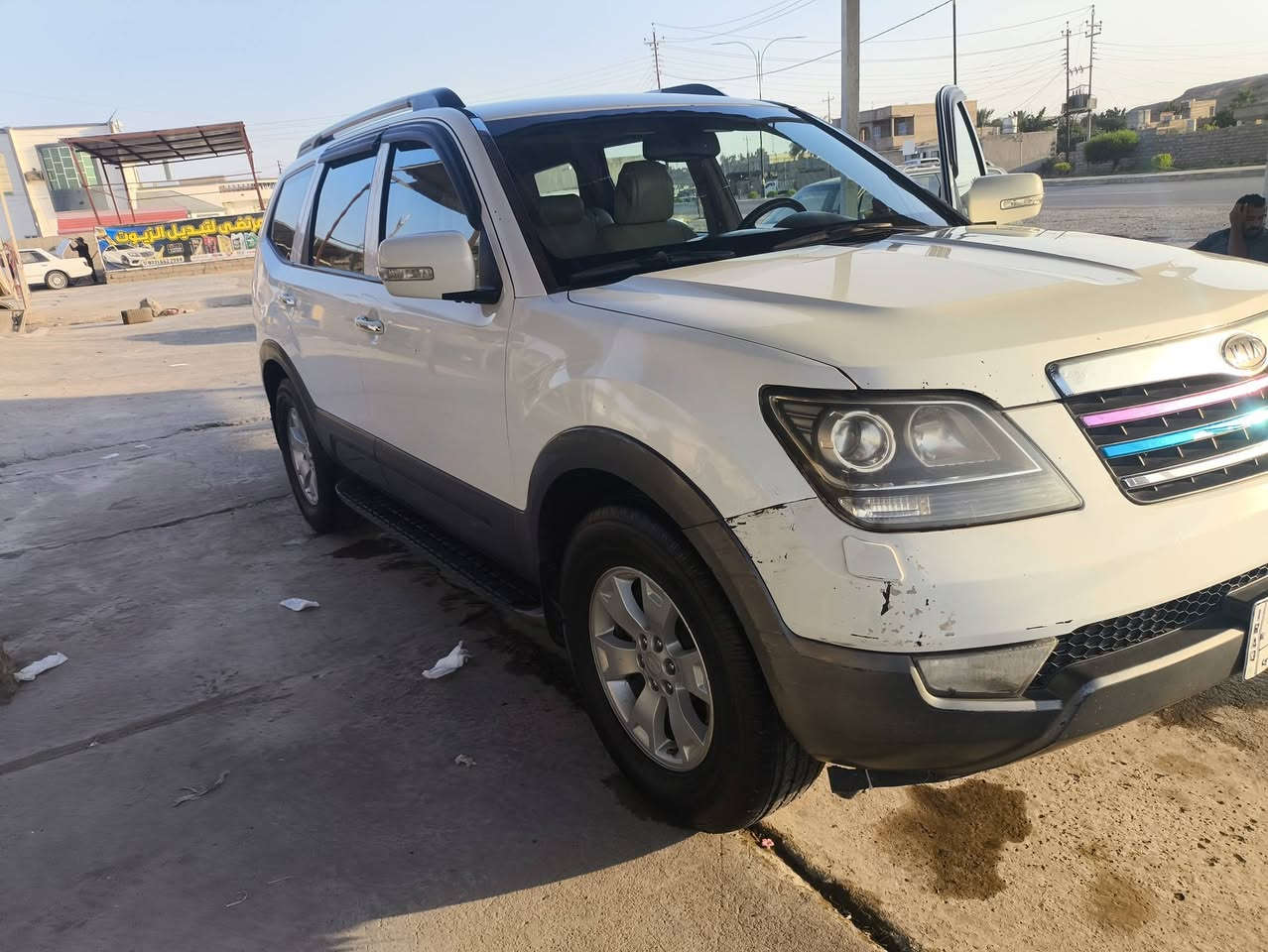 موهافي ٢٠١٠ فول خليجي رقم بغداد سنويه صاقطه صار شهر
ماشيه 400 
خطها عالوليد
فول مواصفات 
بصمه
تحكم ستيرن
طبگ مرايات عالبصمه

مكفول من و الصبغ بيها اقل الشبر بالچاملغ اليمين والصور موجوده 

فور ويل ملغي

بك لايت عادي

بصمه 

فتحة سقف 

كشنات جلد 

شاشه مع مضخم صوت جدد

تبريد 3 قطع 

صدر جديد 

محرك جيد مفتوح 

 گير جديد

كهربائيات كلها شغاله 
سله خلفيه 
الشرعي موجود وعندي وكاله عامه
مكانها الشرقاط الخضرانيه
***********
السعر 135 ورقه وبيها مجال بسيط
