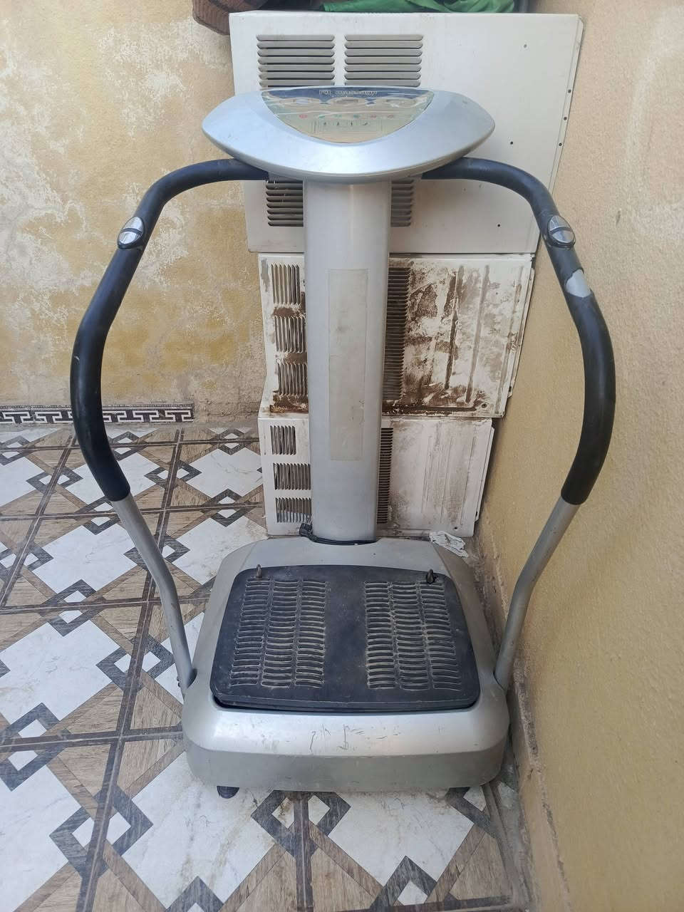 سلام عليكم أجهزه رياضة للبيع مكان سوك شيوخ حي العسكري رقم الهاتف ***********
