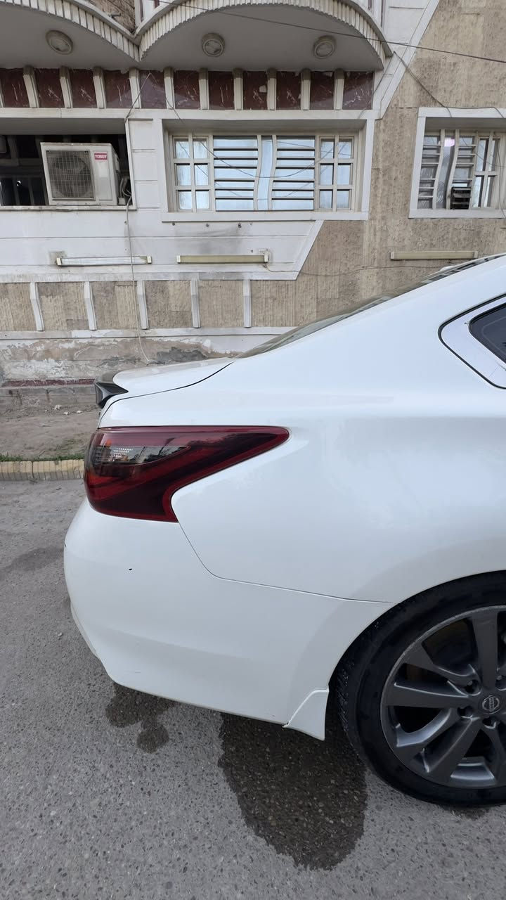 التيما 2018 sr مراوس مع مكسيما sl او بلاتينوم رقم بغداد
السيارة نظيفة وعليها ادامة جديدة 
لايتات زينون 

مواصفات sr معرفة 

شاشة كار بلي 

تدفئة كشنات  

تشغيل عن بعد 

ابواب بصمة 

ماشية 88m 

ضربة سيارة موضح بالصور 

السعر 130$ وبيه مجال بسيط


**إذا كنت صاحب هذا الإعلان وتريد حذفه لأي سبب، رجاءا أرسل رسالة إلى الدعم الفني**