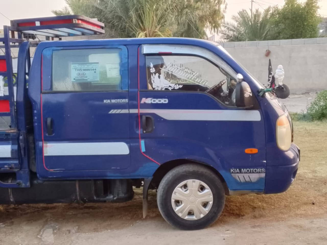 اللهم صل على محمد وآل محمد
كيا بنگو موديل 2007 مكفول كفاله عااااامه من ( الضربه والحادث والصبغ)  أصولي
كلشي بيها جاهز حداديه مكينه 3000 
تخم تاير جديد 
محجر وياها 
بس التبريد طافي 
تراي وفحص وين ما تريد 
كلشي باسمي جاهز التحويل بنفس المكان ونفس الساعه 
السعر 87 وبيها مجال
العنوان ذي قار ( الناصريه)
***********
