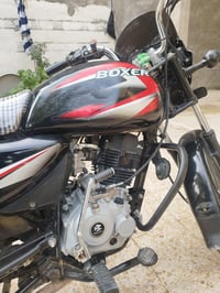 دراجه للبيع بوكسر  أوراق 📄 وجاهزه من كلشي  مديل ٢٠٢٠ مكينه نضيفه وناعم...