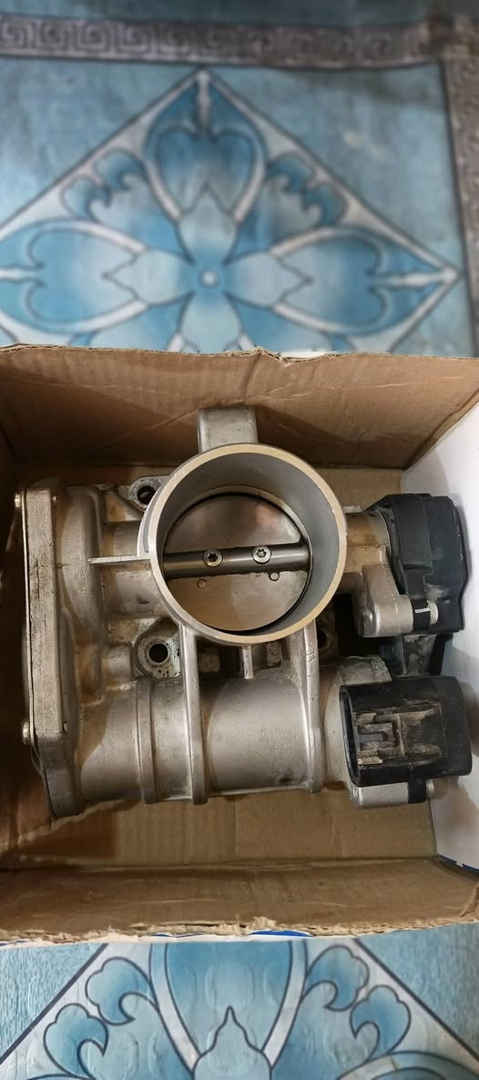 السلام عليكم اخوان عندي هاذا الجويتر مال جيلي موبل  جديد بعده بلكارتون والله العظيم شتريته 85وطلع لعطل السياره مو ننه وهسه اريده 65  لي يريده يتصل ع هاذا الرقم ***********0 العنوان نجف قضاء ابو صخير
