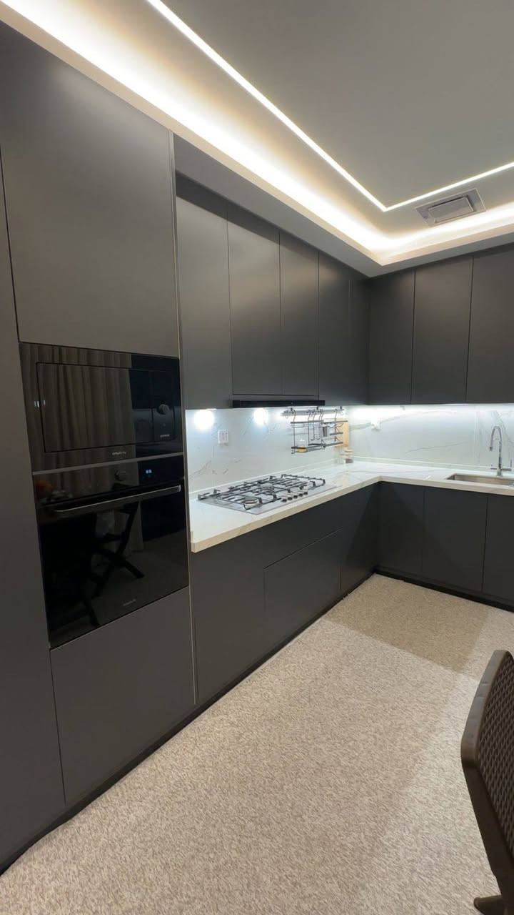 الحمدلله 🌾
احد مواقع التي تم تنفيذها مجمع البدور السكني 

الأحمدي للمطابخ ✅ 
***********
